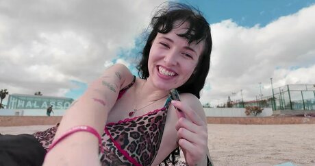 Holly Laing nudes model image