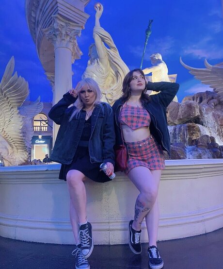 Liss The Lass naked model galleries