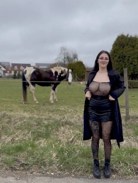 Harley Benz free actress picture