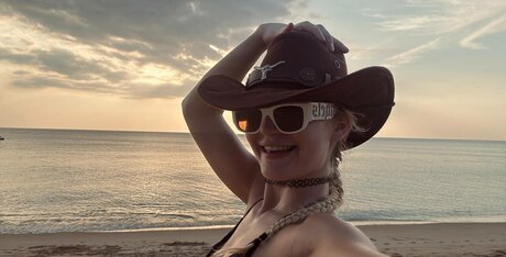 candygrettel model hot img