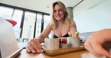 KellyMissesvlog model xxx photos