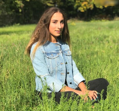 Joanachlips model pornographic images