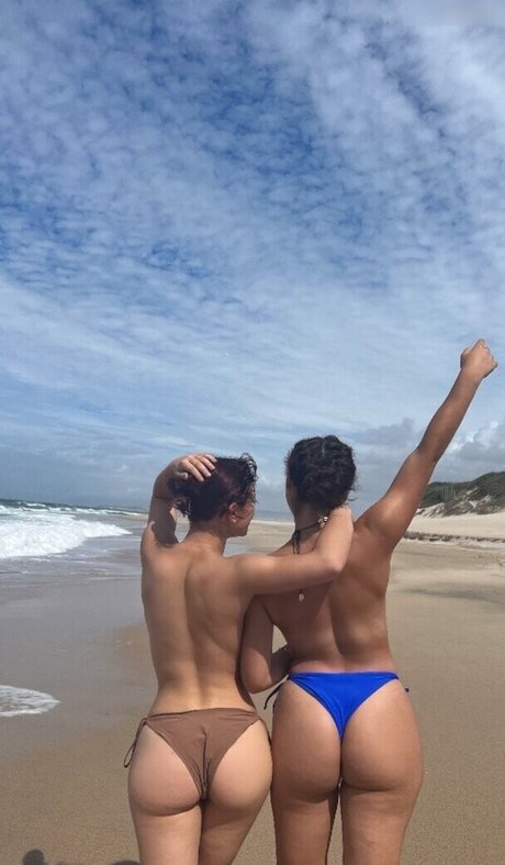 Joanachlips exclusive star pics