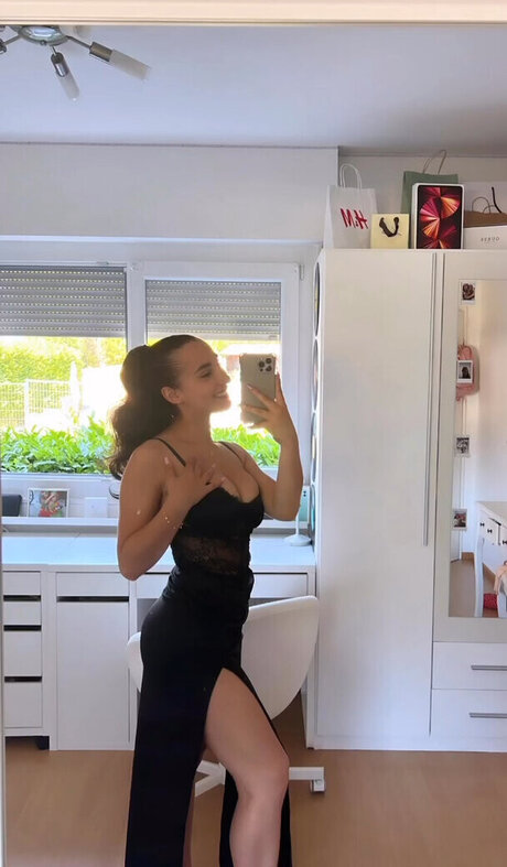 Joanachlips model best img