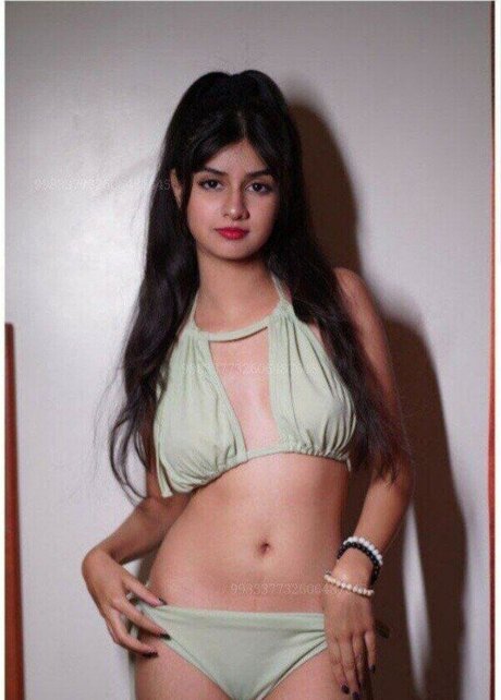 Aishwarya Harishankar nudes star pictures