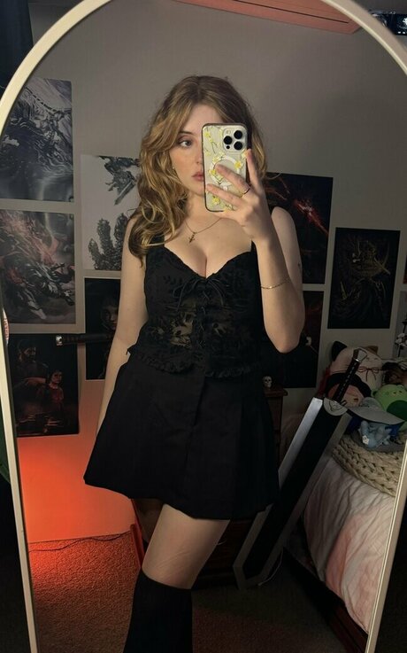 Krysttl perfect pornstar image