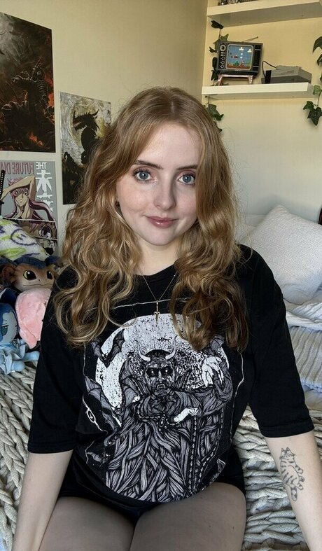 Krysttl pornstar nude img