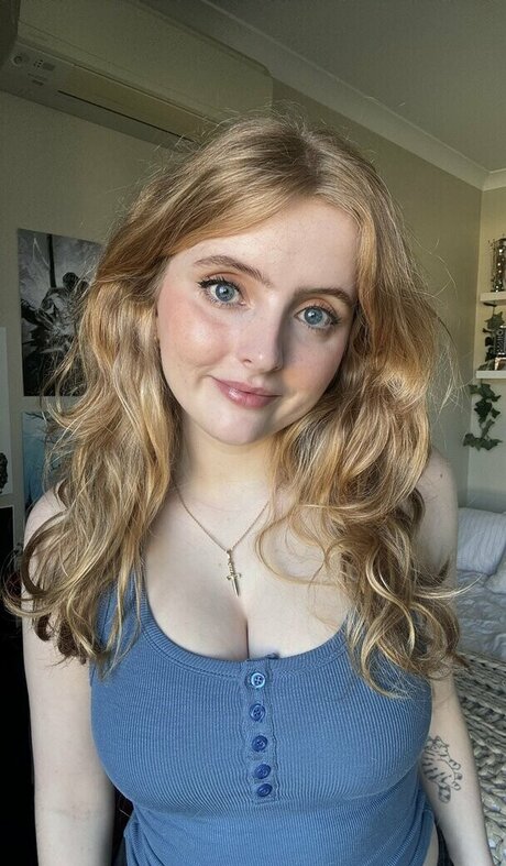 Krysttl art star photos