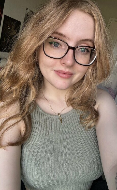 Krysttl perfect pornstar image