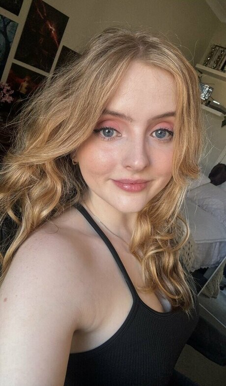 Krysttl pretty star photos