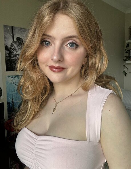 Krysttl model pornographic picture