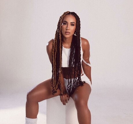 Kelly Rios nudes model pics