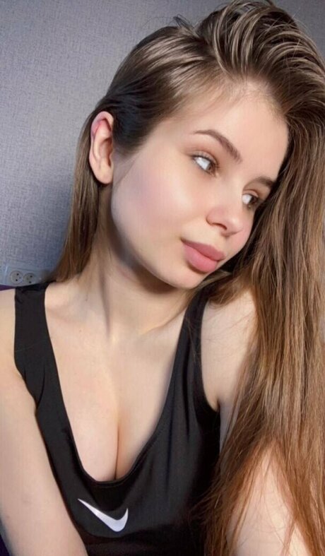 SchoolGirl9 sexy star photos