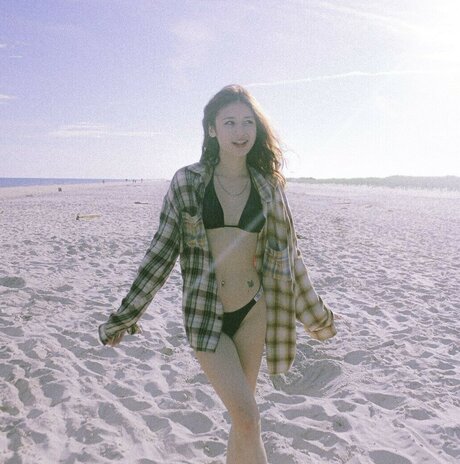 Emilykr0pp exclusive star pic