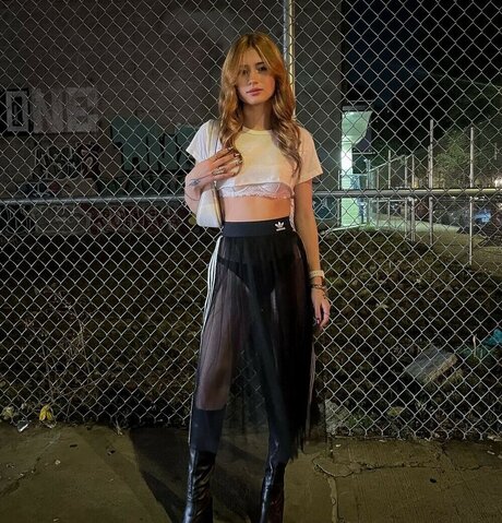 Emilykr0pp model img