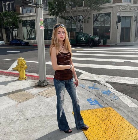 Emilykr0pp sex pornstar image