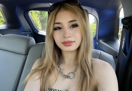 Emilykr0pp nudes pornstar pics