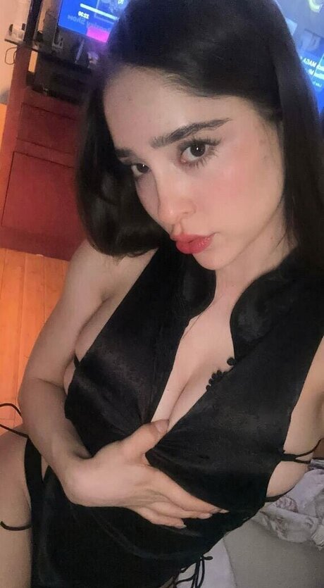 StephieMoon naked model pictures