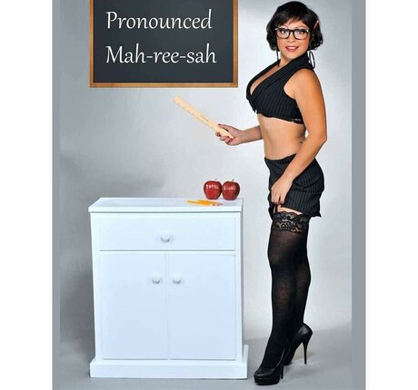 Risa Risque naked model images