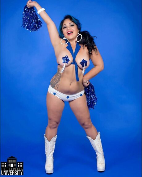 Risa Risque model sexy photos