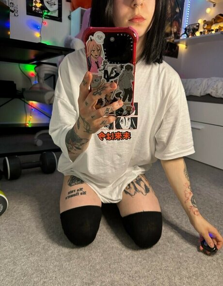 Cyber rue Profile pic