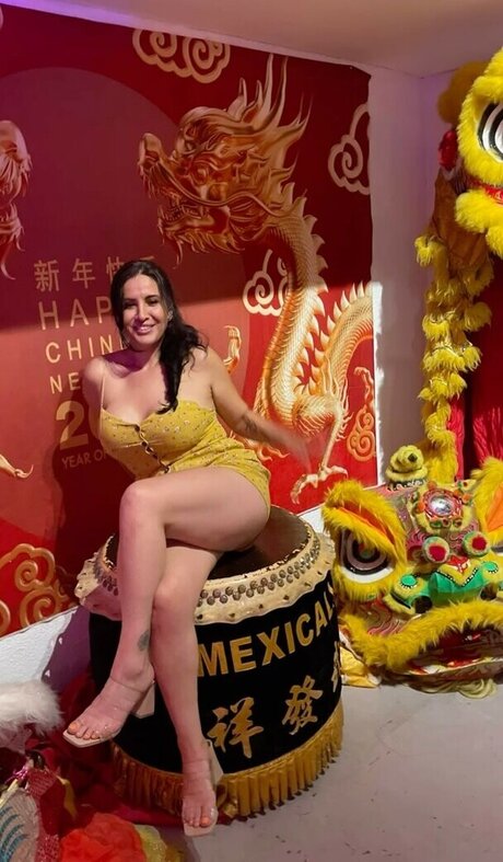 Karina Aldrete model hd photo