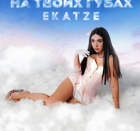 Ekatze007 model hd images