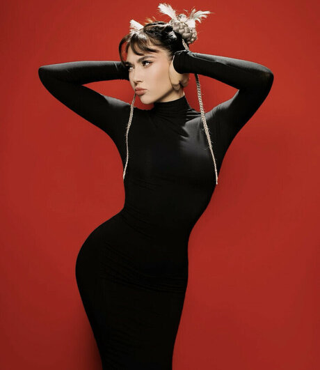 Ekatze007 high quality model image