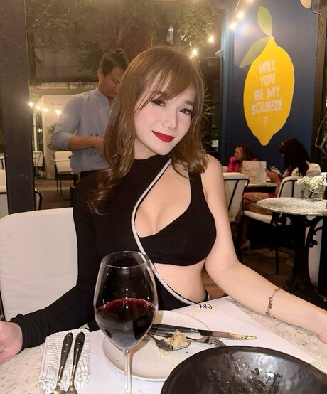 yogurtsita model art pictures