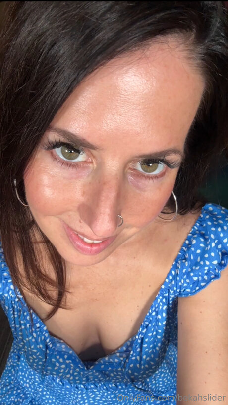 bekahslider model hot pictures