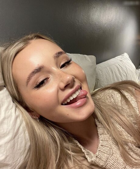 Lili Hamann nudes model pics