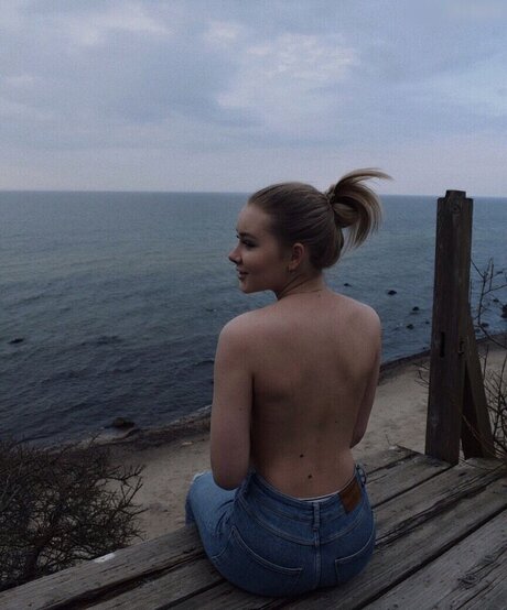 Lili Hamann star art photos