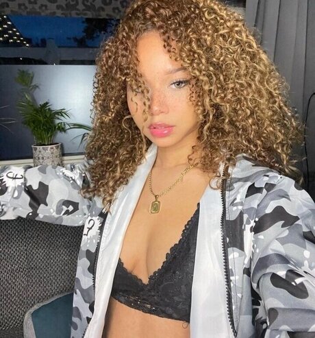 Chevelly naked model archive