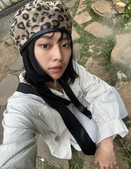 miceraa naked model image