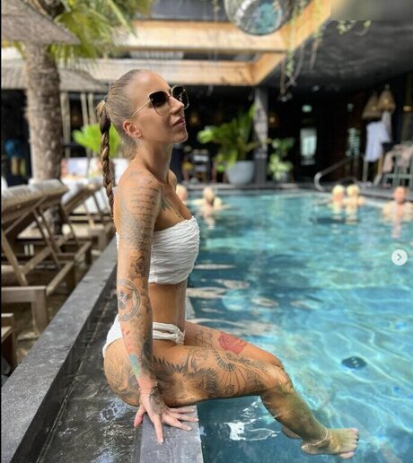 Ciiiindi nudes model pics