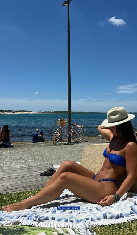 Kelsie Faith Thomas pretty model photo