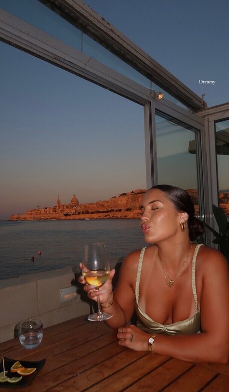 asian tranny onlyfans hot image