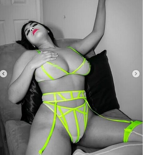 ravrodite model nude gallery