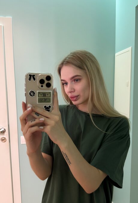 sylwwiaaaa pornographic star img