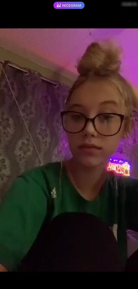 Wer ist sie_ porn model pic