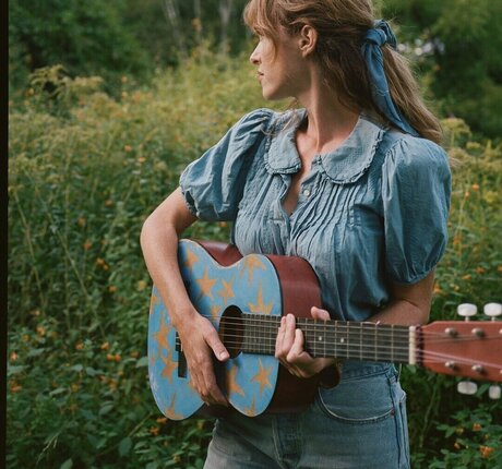 Anna St Louis star hot img