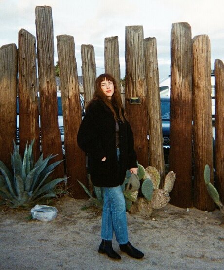 Anna St Louis model free img