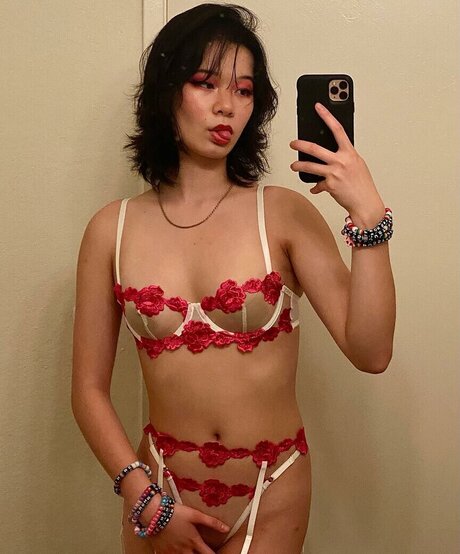 Katwiththeskates star pornographic photos