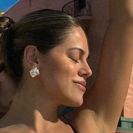 Alexis DeBello top star images