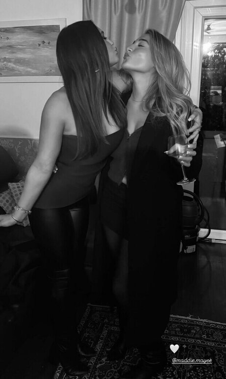 Maddison Maye model art image