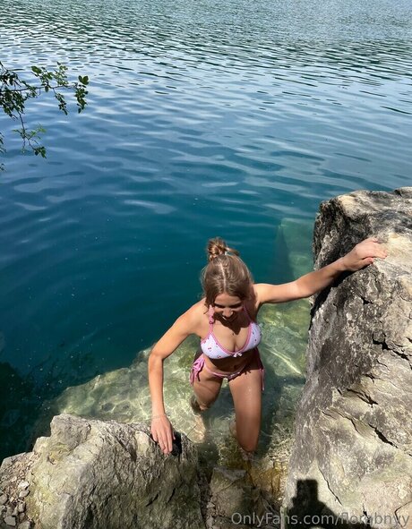 milf glasses onlyfans art naked galleries