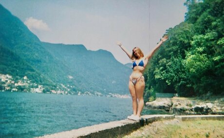 Izzy Swin star pornographic images