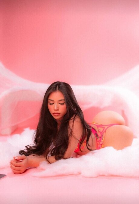 Alyssa Griffith nice pornstar image