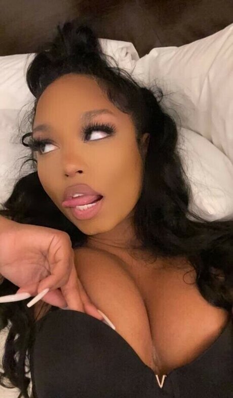 Trapezoidmouth pornstar sex galleries