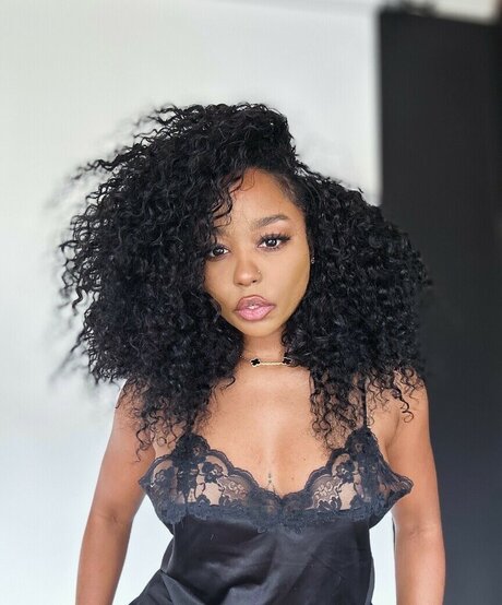 Trapezoidmouth adult star pictures